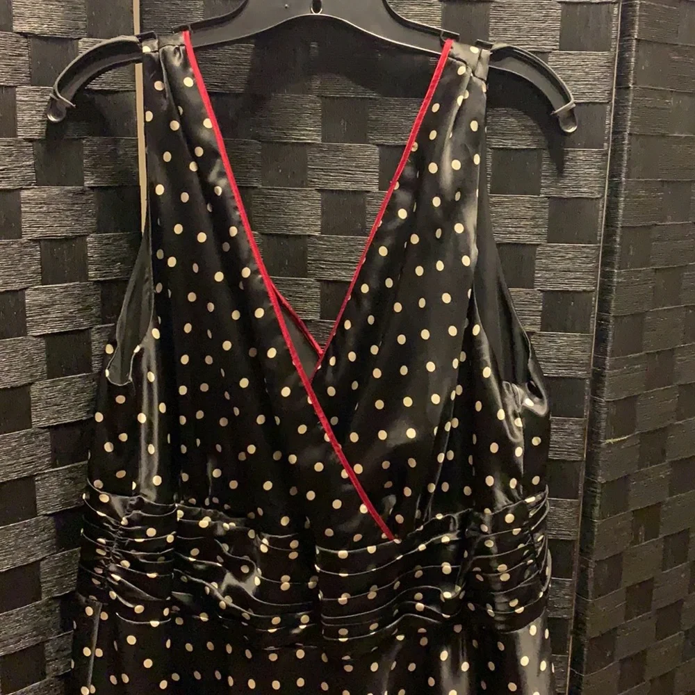 NWT- Robbie Bee Black and White polka dot dress with red piping detail size 20W - Picture 2 of 6